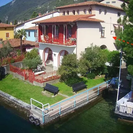 Historic House By The La Renee Casa Predore