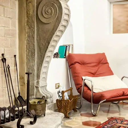 Vakantiehuis Historic House By The La Renee Casa Predore