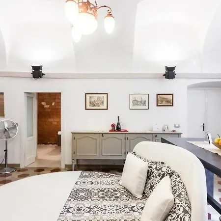 Vakantiehuis Historic House By The La Renee Casa *